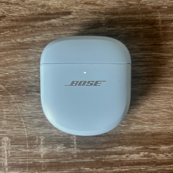 Bose QuietComfort Ultra Wireless Noise Canceling Earbuds- Moonstone Blue - Picture 2 of 4